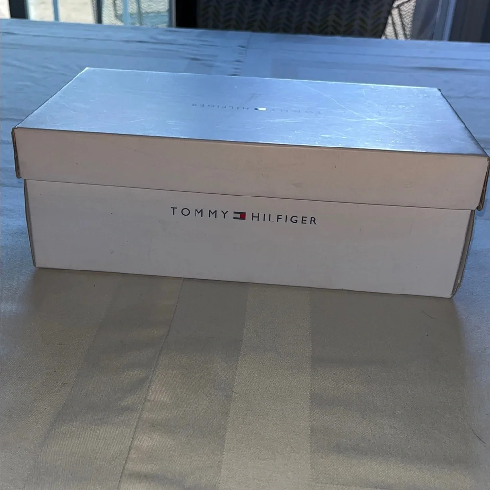 Tommy Hilfiger Empty White Shoe box Gift Box